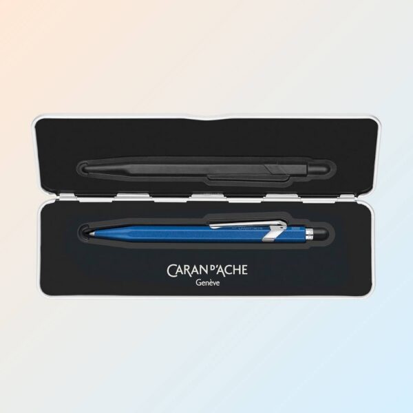 Avis Ikibook – Stylo à bille 849 Caran d’Ache Bleu, aluminium rechargeable, design suisse élégant et durable