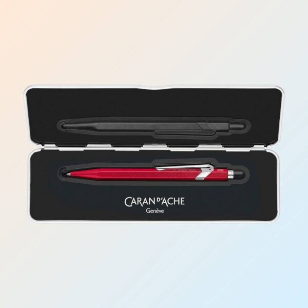 Avis Ikibook – Stylo à bille 849 Caran d’Ache Rouge, aluminium rechargeable, design suisse élégant et durable